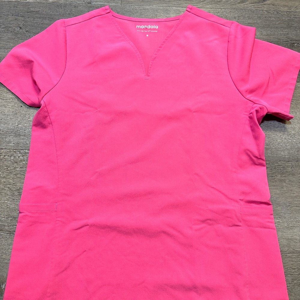 Women’s Scrub Set – Size Medium – Pink – Gently Used